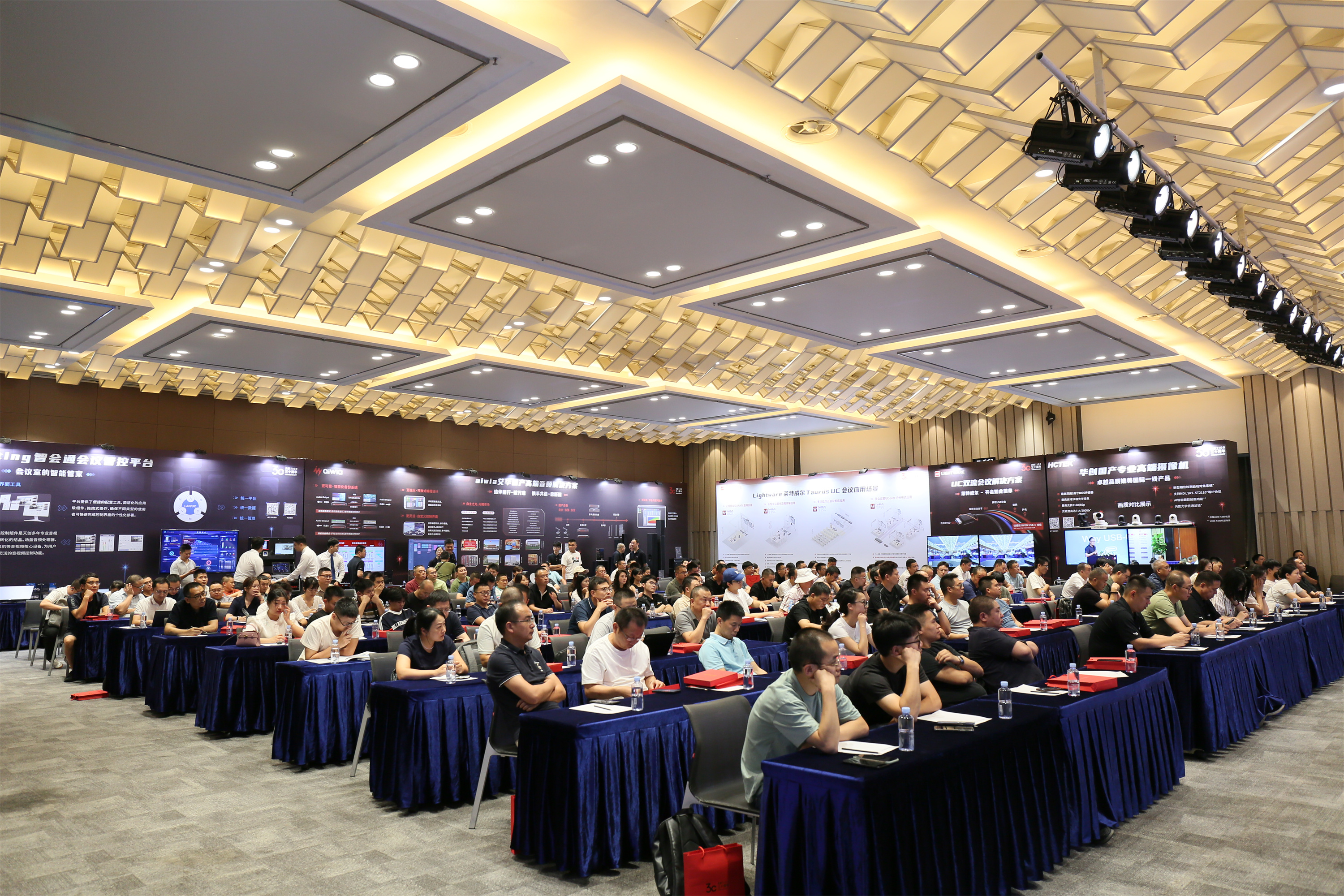 U95A9091.JPG U95A9091.JPG